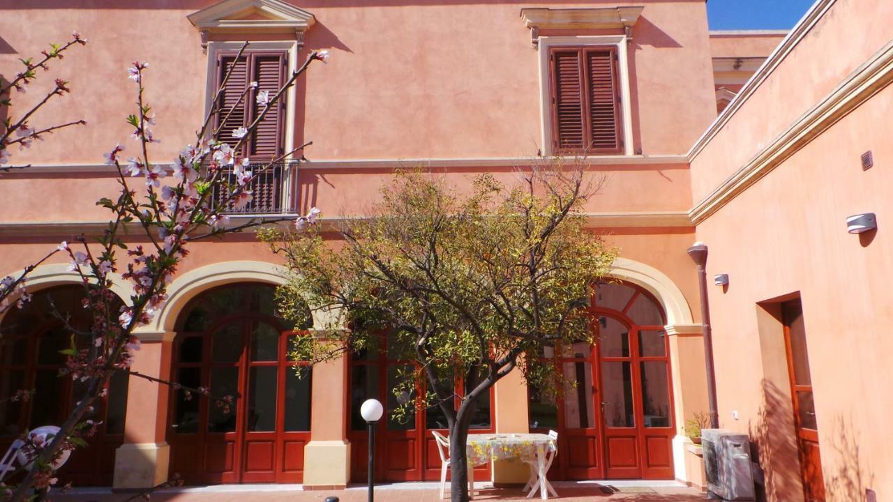 B&B Antica Villa Quartu SantʼElena Exterior foto